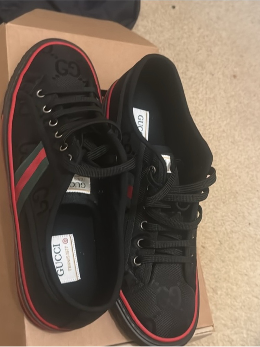 Gucci Black Low-Top Sneakers with Red and Green Stripe - Picture 2 of 4